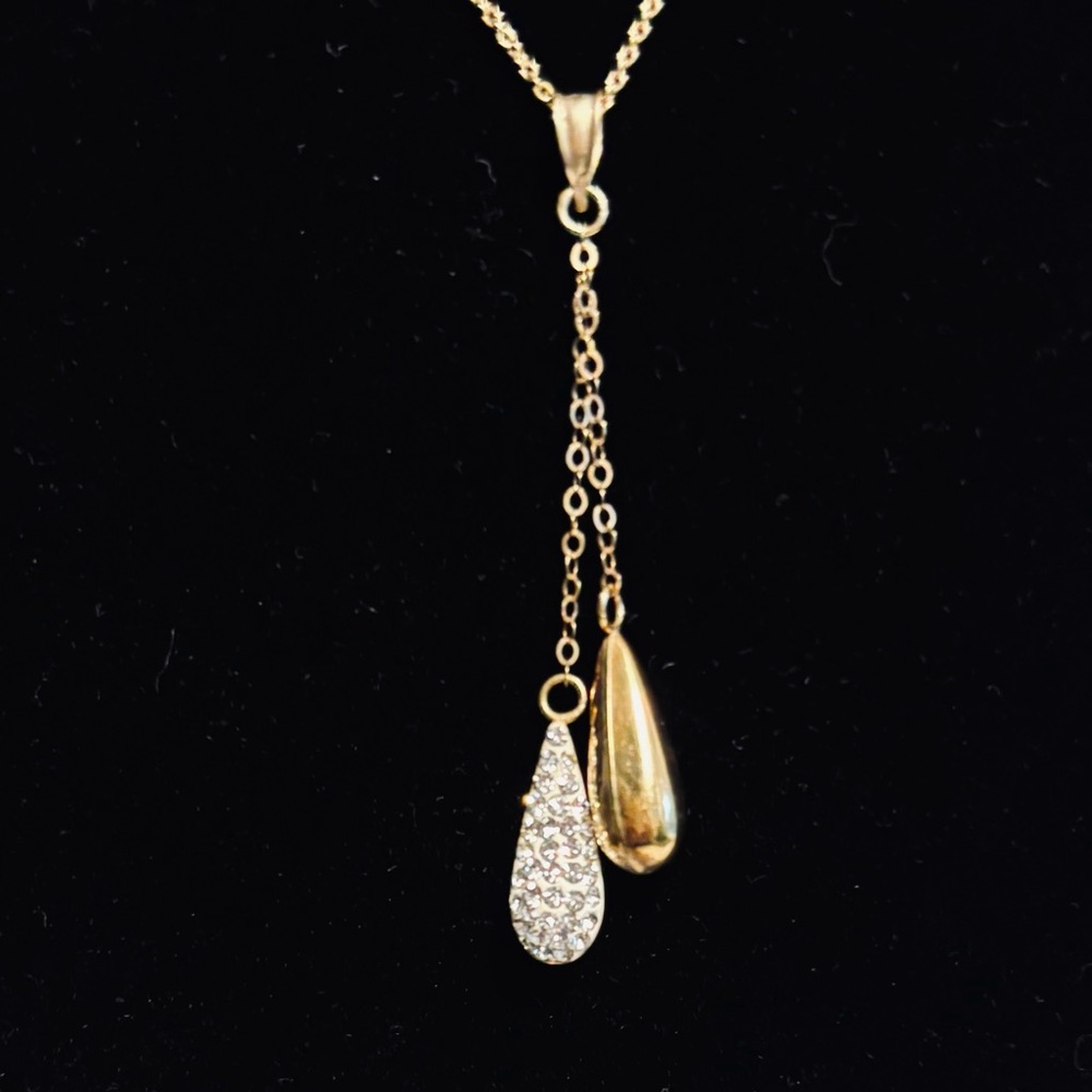 Source Unknown Gold and Silver Teardrop Necklace